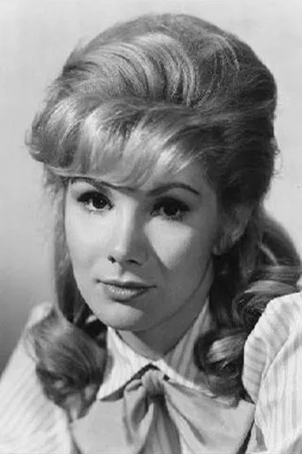 تصویر Susan Hampshire